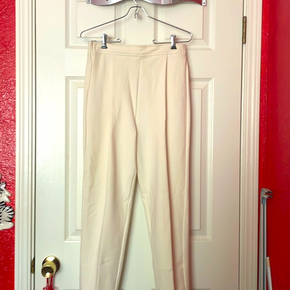 Off white pleated sweat pants